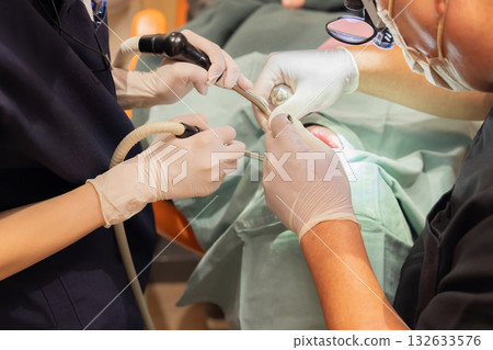 牙科治療圖片 132633576