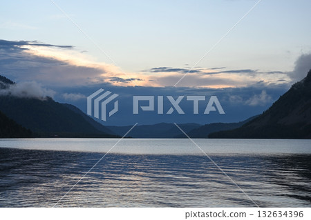 Lake Teletskoye at sunset in Altay, Russia 132634396