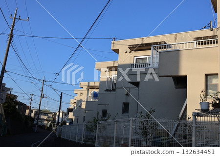 Public housing complex 132634451