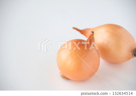 Small onion 132634514