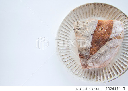 白色盤子上的鄉村風味 132635445