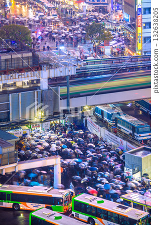 Haro in the Tokyo cityscape of Japan. Sidewalk restrictions have made it crowded, but it lacks the bustle of Shibuya Haro of the past... = 31st 132638205