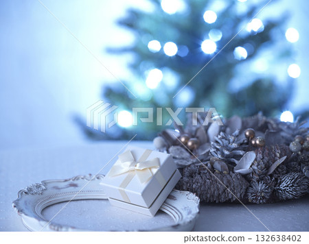 Christmas image gift box 132638402
