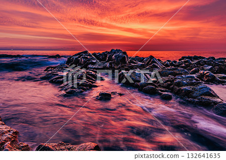 dawn, ocean, sea 132641635