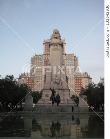 Spanish square of Madrid 132642936