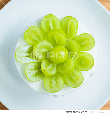 Shine Muscat Cake Shine Muscat Cake 132643692