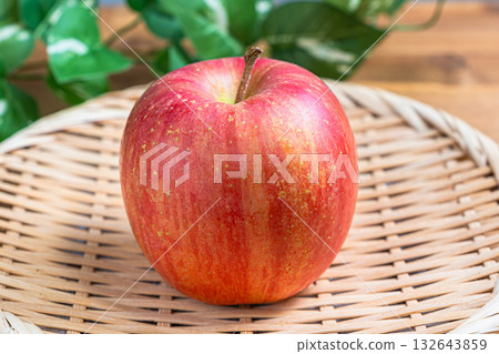 早熟富士蘋果 132643859