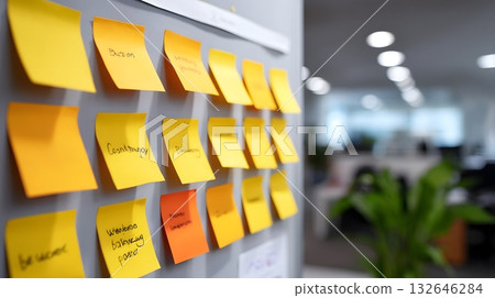 Brainstorm board with colorful sticky notes and business buzzwords 132646284
