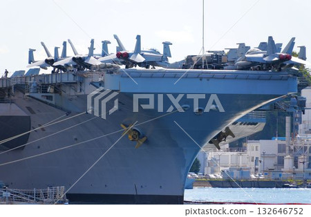 航空母艦上的戰鬥機 132646752