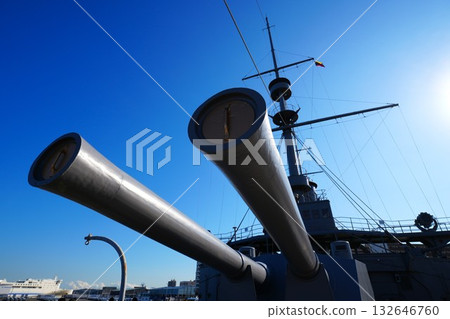 Huge main gun of an old battleship Huge main gun of an old battleship 132646760