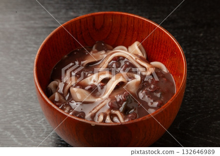 Azuki bean hoto 132646989