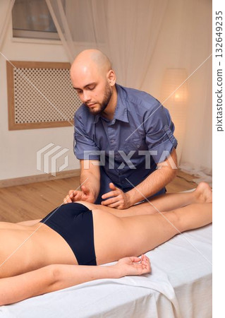 Experience a Relaxing and Rejuvenating Massage Therapy Session for Effective Stress Relief 132649235