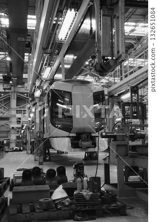 The Liberty Express flies through the sky... "Overhead crane" and "500 series" at the railway vehicle maintenance workshop 132651084