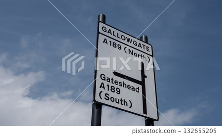 Road sign showing directions to Gallowgate and Gateshead in Newcastle, UK 132655205