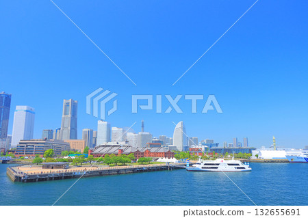 Scenery of Yokohama Red Brick Warehouse and Landmark Tower, Yokohama City, Kanagawa Prefecture 132655691
