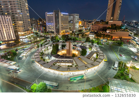 <靜岡縣>濱松站夜景,俯瞰巴士總站 <靜岡縣>濱松站夜景,俯瞰巴士總站 132655830