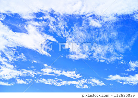 藍色的天空和雲圖像 132656059