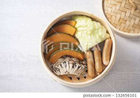 Steamed vegetables 132656101