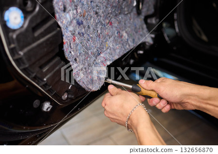 Step-by-step Car Door Sound Deadening Panel Installation Process for Your Vehicle 132656870