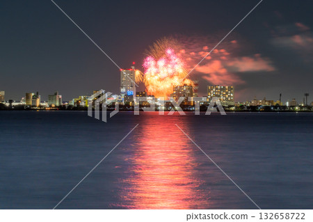 Tsuchiura National Fireworks Competition, Ibaraki Prefecture 132658722