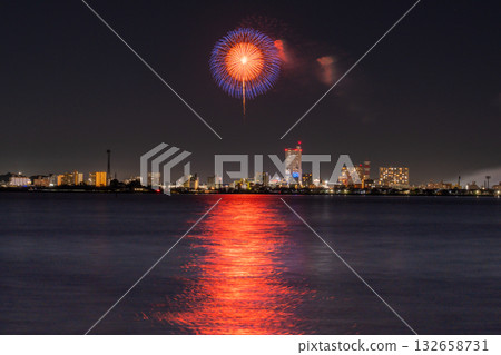 Tsuchiura National Fireworks Competition, Ibaraki Prefecture Tsuchiura National Fireworks Competition, Ibaraki Prefecture 132658731