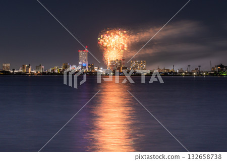 Tsuchiura National Fireworks Competition, Ibaraki Prefecture Tsuchiura National Fireworks Competition, Ibaraki Prefecture 132658738