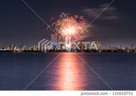 Tsuchiura National Fireworks Competition, Ibaraki Prefecture 132658753