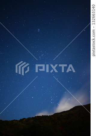 Autumn starry sky at Makinoto Pass Autumn starry sky at Makinoto Pass 132663140