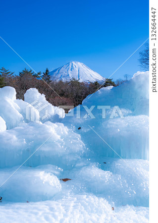 [富士山素材] 西湖冰節的霧凇與風景 [山梨縣] 132664447