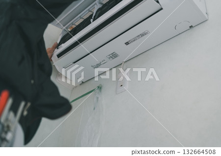 air conditioning, gents, male 132664508