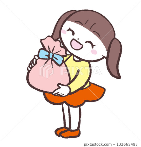 圖：一個女孩手持禮物 132665485