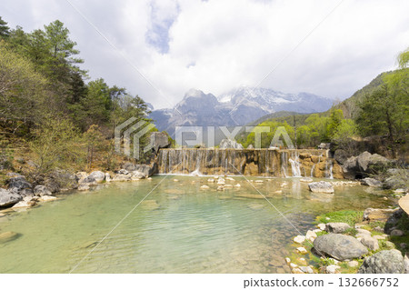 Beautiful view of Blue Moon Valley lake in Lijiang, China. 132666752