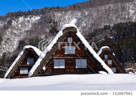 Winter Shirakawa-go 132667661