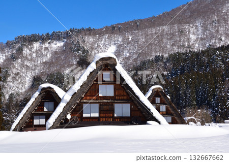 Winter Shirakawa-go 132667662
