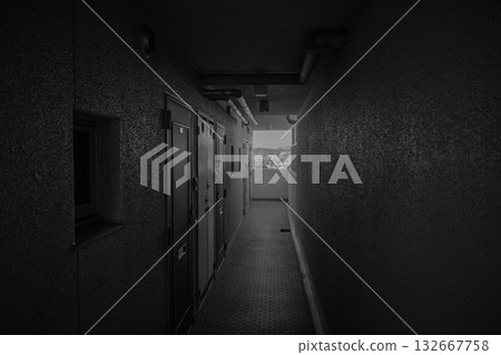 Light that plugs into the corridor Light that plugs into the corridor 132667758