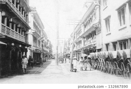 Old photograph, 1907-1918, Shin-Yoshiwara red-light district, Tokyo Old photograph, 1907-1918, Shin-Yoshiwara red-light district, Tokyo 132667890