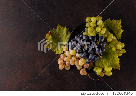 Fresh grapes bowl 132668349