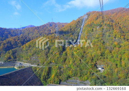 Tashiro Ropeway in autumn (Yuzawa Town, Niigata Prefecture) 132669168
