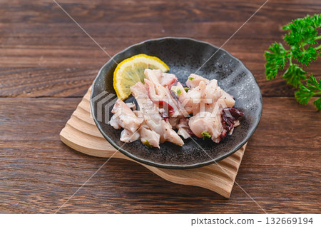 章魚頭佐以蔥花和鹽 132669194