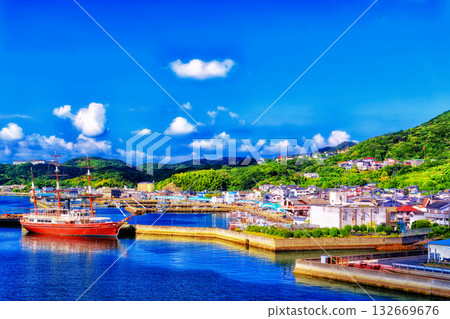 大海上有帆船 132669676