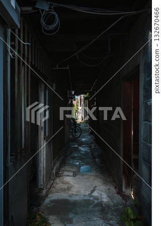 Underground [Narrow Alley] 132670466