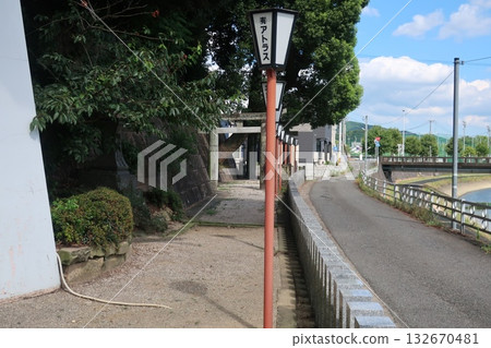 前往伊万裡神社的路 132670481