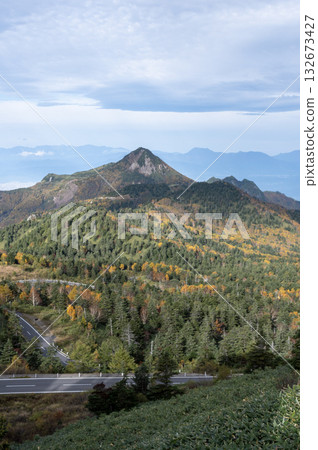 Autumn scenery of the Shiga-Kusatsu Highlands route and mountains 132673427