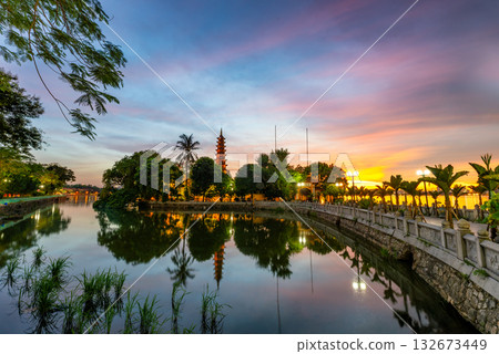 Tran Quoc Pagoda at Sunset, Hanoi, Vietnam 132673449