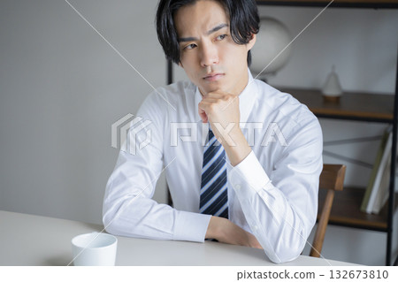 商人受苦 132673810