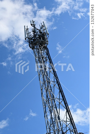 Communication image (radio tower: base station) 132677843