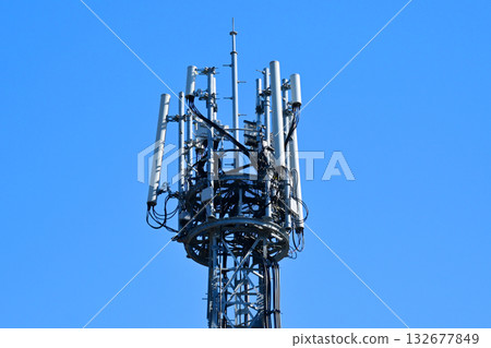 Communication image (radio tower: base station) 132677849
