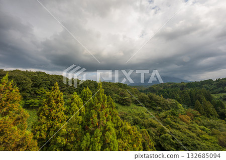 Beautiful scenery of Mt. Daisen in the autumn rain in Tottori prefecture, Japan Beautiful scenery of Mt. Daisen in the autumn rain in Tottori prefecture, Japan 132685094
