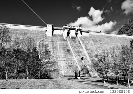札幌「定山溪大壩」黑白照片 札幌「定山溪大壩」黑白照片 132688108