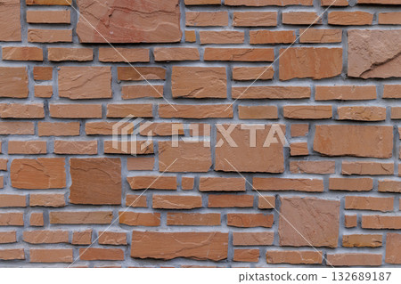 不規則的棕色磚牆，背景材料 132689187